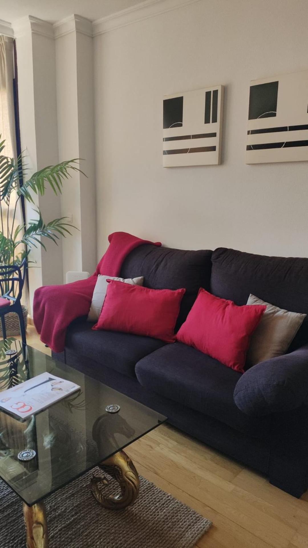 Piso Con Piscina Y Garaje En Zona Plenilunio Appartement