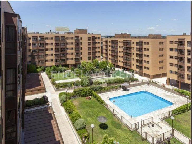 Piso Con Piscina Y Garaje En Zona Plenilunio Apartamento Madrid